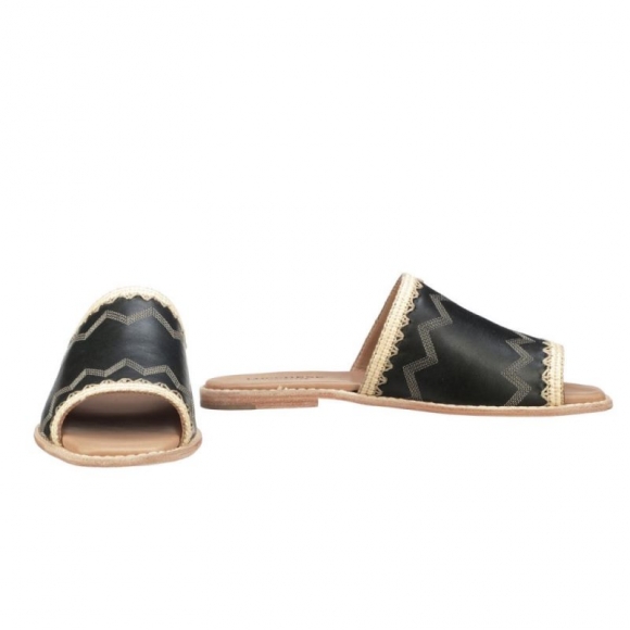 Lucchese | Women's Raffia Sandal - Black | Special Offer